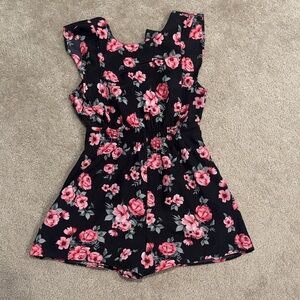 Bongo Floral Black and Pink Flutter Sleeve Shorts Romper Medium